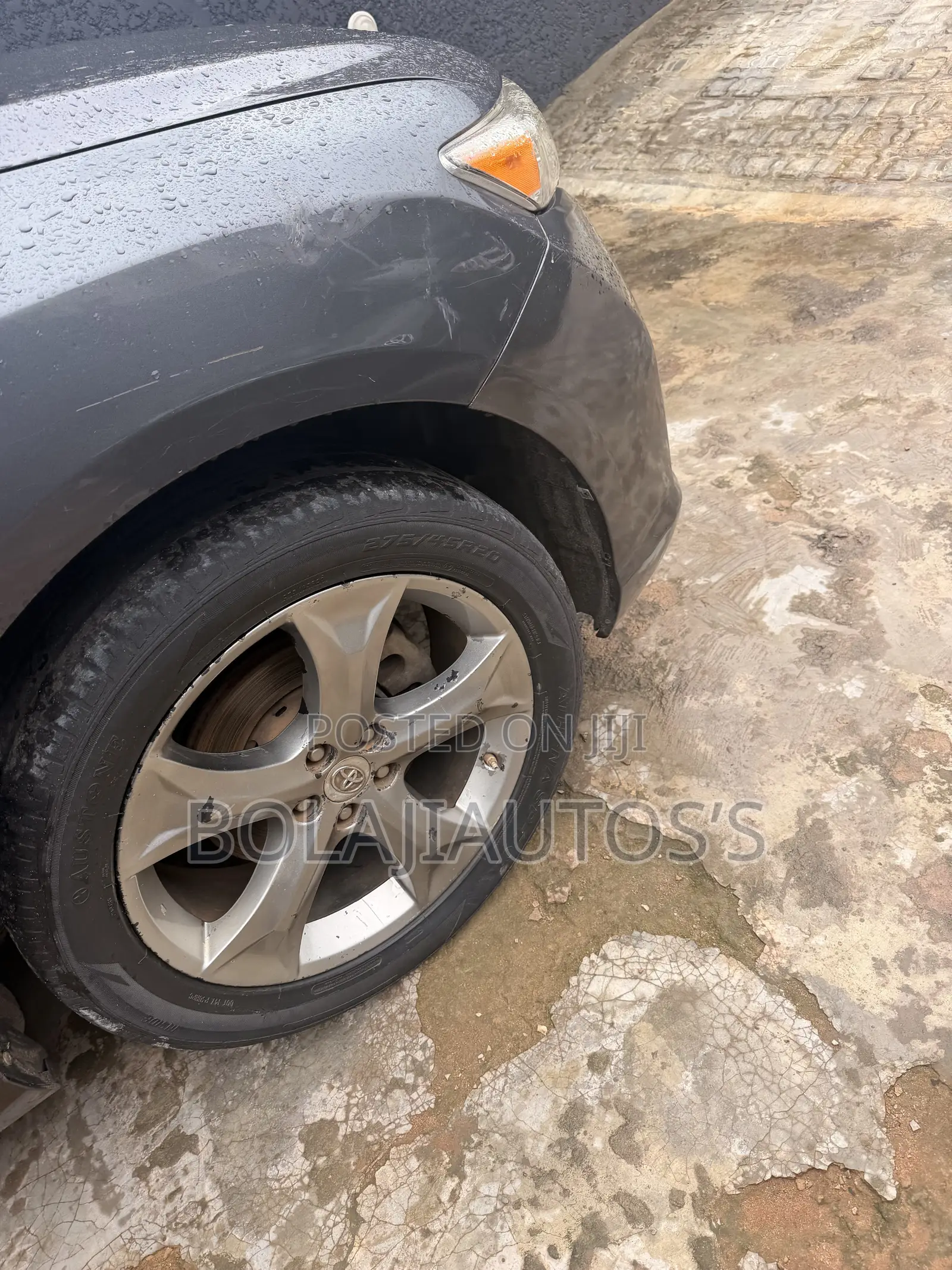 Toyota Venza V6 AWD 2011 Gray