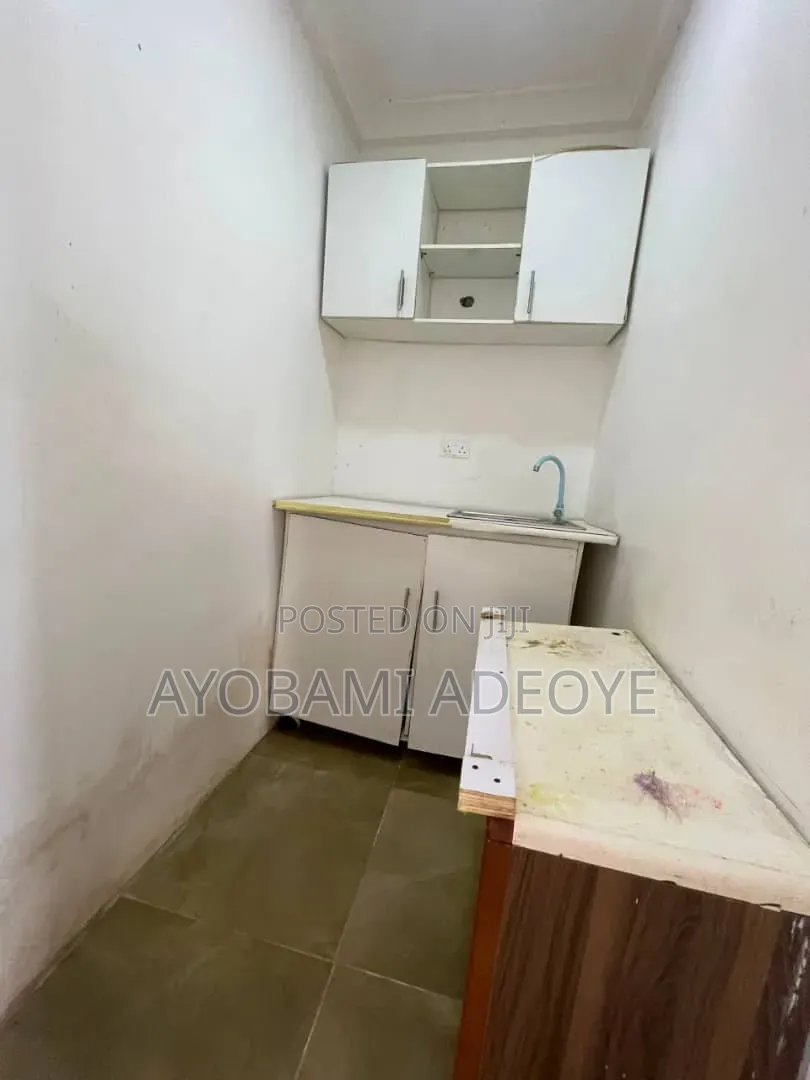 Studio Apartment in Chevron Drive for rent