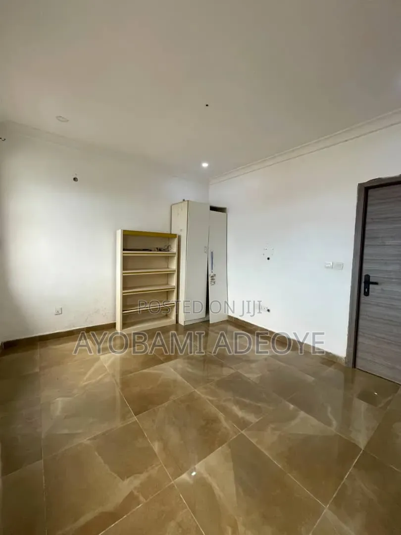 Studio Apartment in Chevron Drive for rent