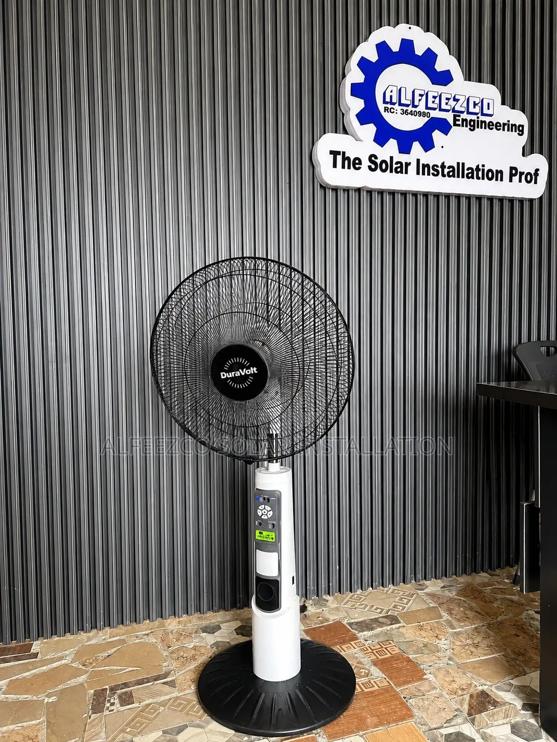 DuraVolt 18inches Rechargeable Standing Solar Fan
