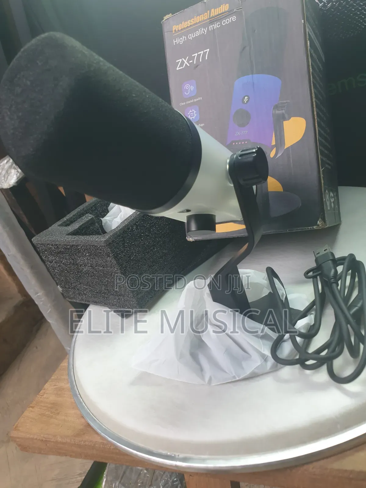 ZX-777 Podcast Microphone