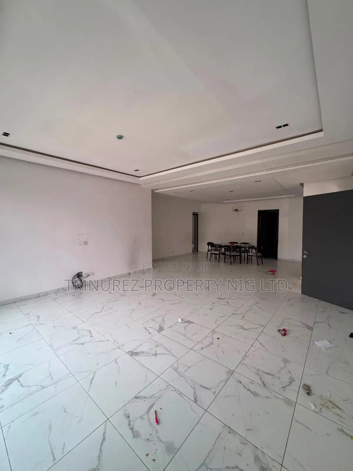 3bdrm Apartment in Lekki Phase 1 for rent