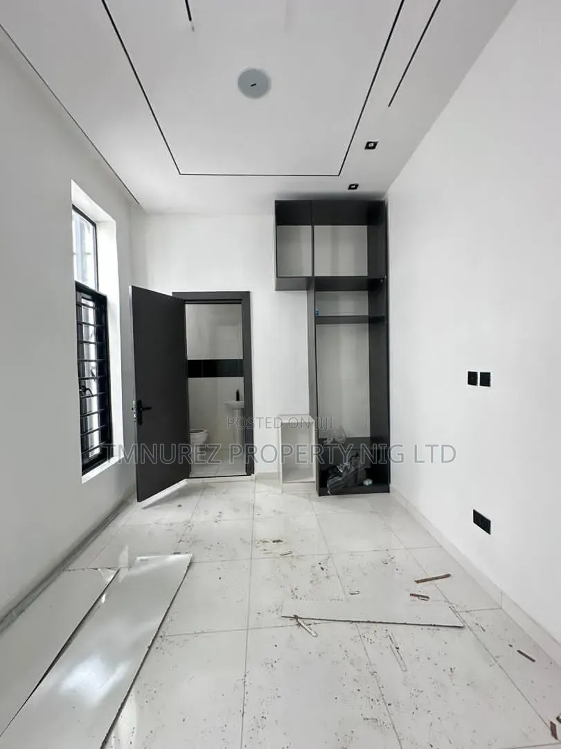 4bdrm Duplex in Off Lekki-Epe Expressway for sale