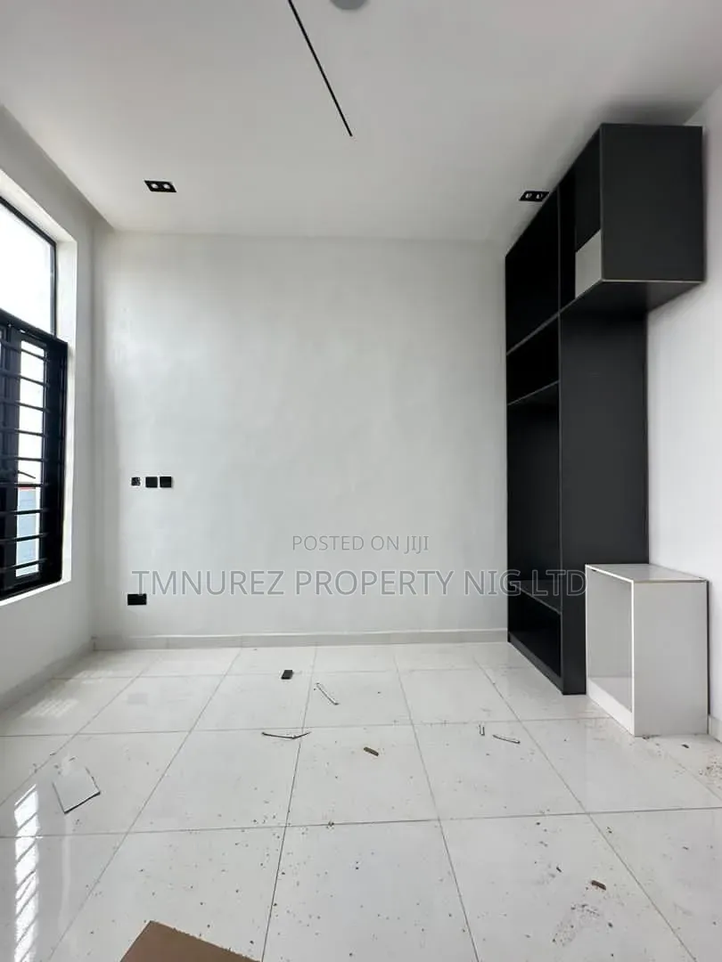 4bdrm Duplex in Off Lekki-Epe Expressway for sale
