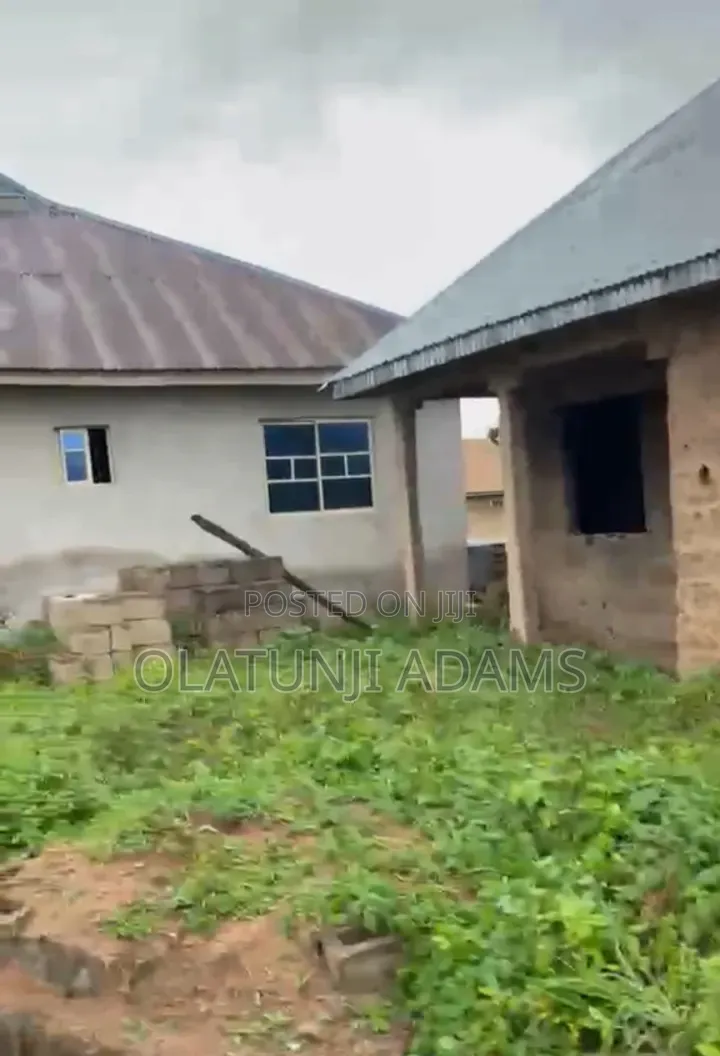 4bdrm Bungalow in Goshen, Osogbo for sale