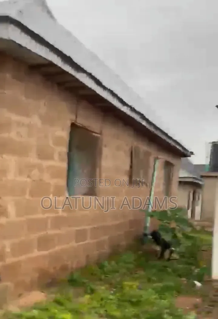 4bdrm Bungalow in Goshen, Osogbo for sale