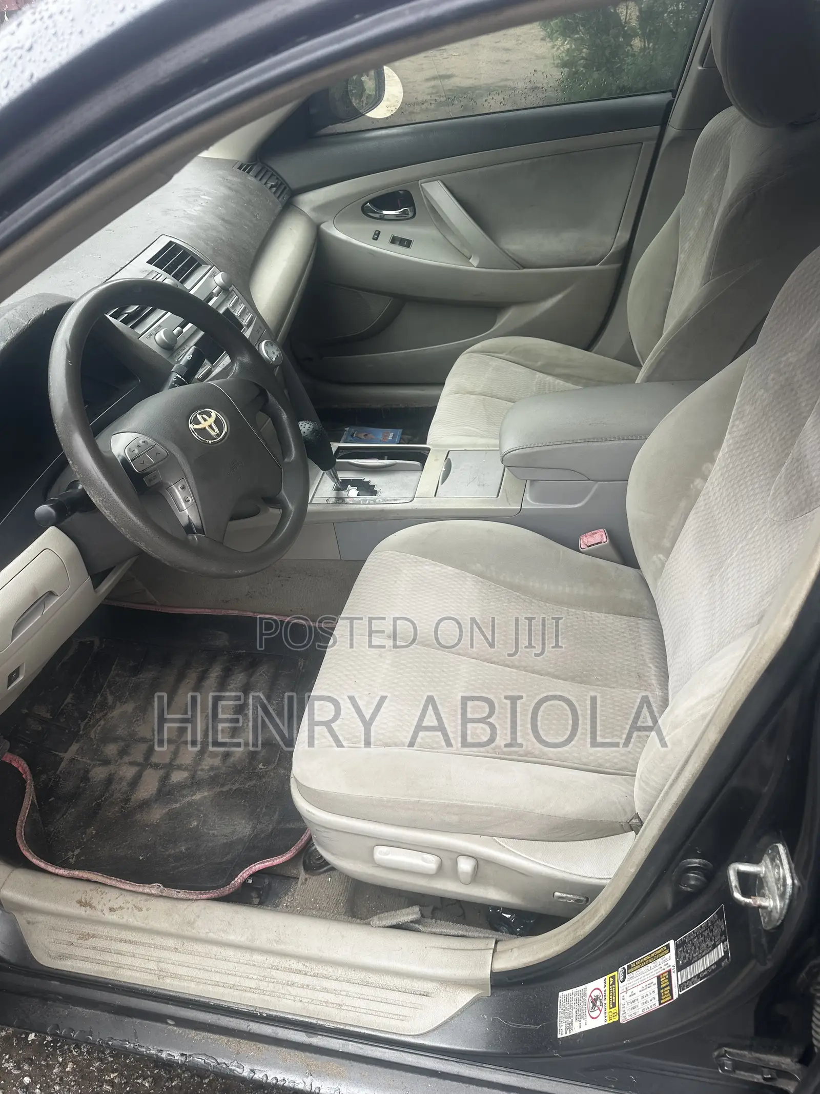 Toyota Camry LE 4dr Sedan (2.5L 4cyl 6AM) 2010 Gray