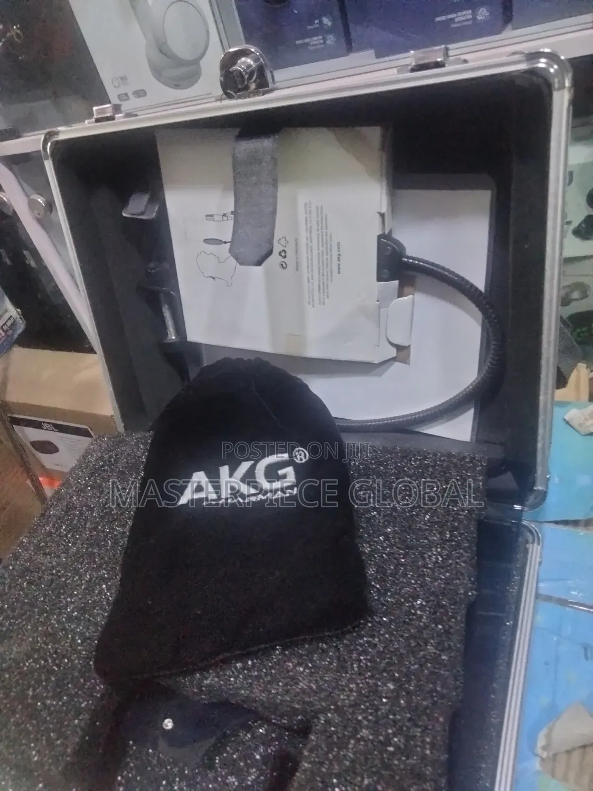 Akg C414 (Open Box)