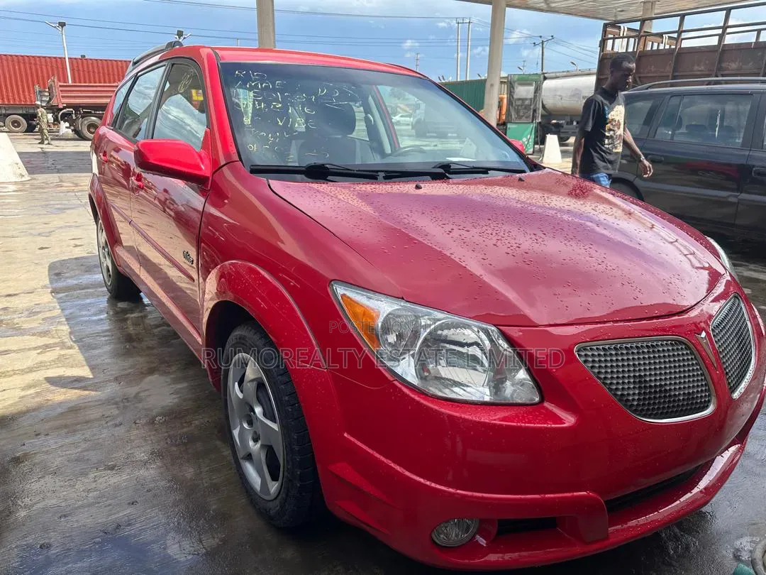 Pontiac Vibe 2005 Red