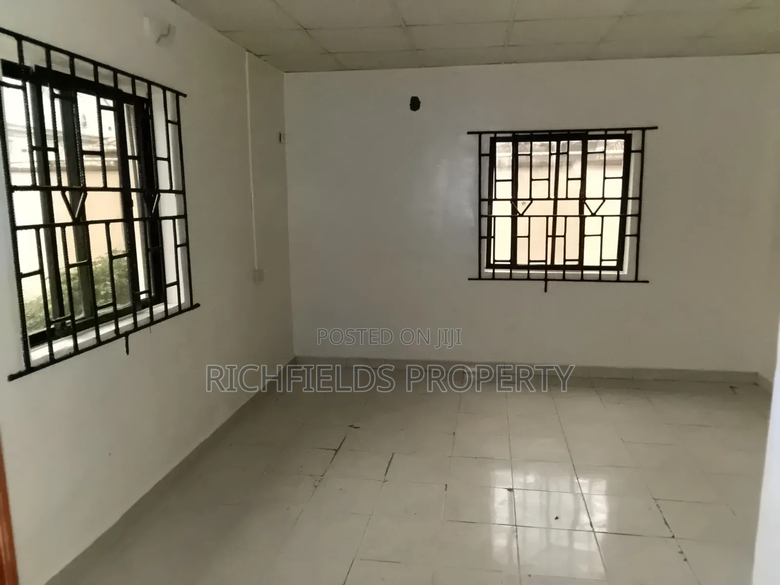 3bdrm Bungalow in Akintonde Road, Obafemi-Owode for rent