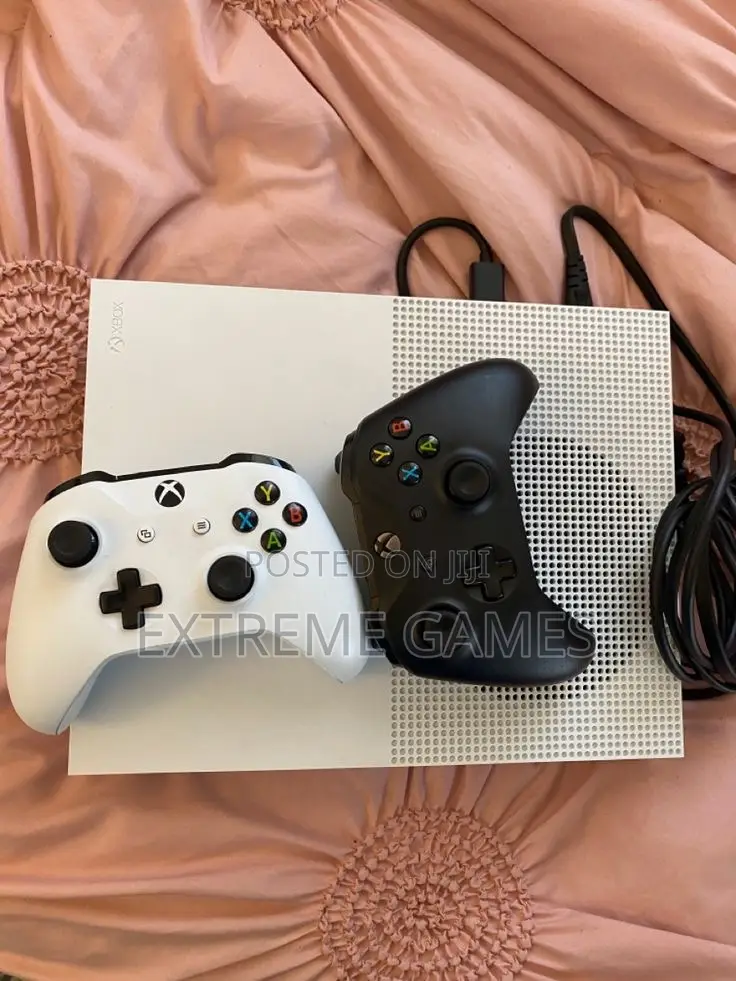 Xbox One S With 9 Offline Games and a Pad