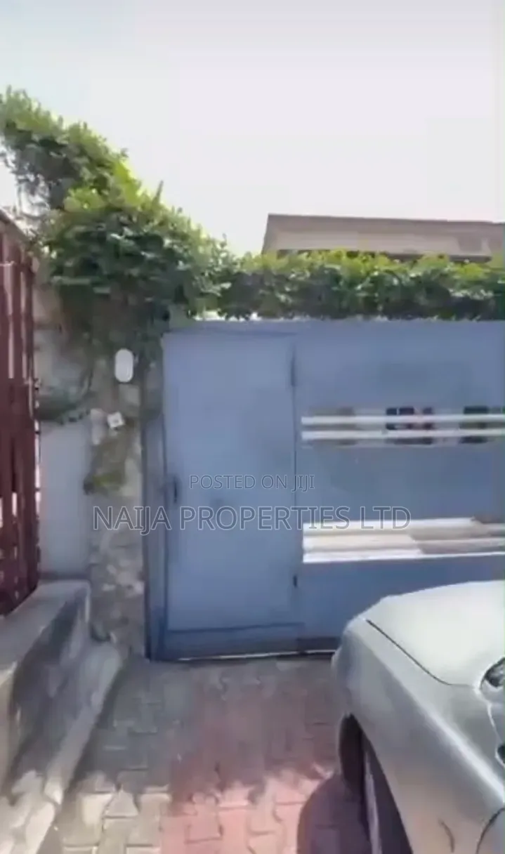 4bdrm Duplex in Off Admiralty Way, Lekki Phase 1 for sale