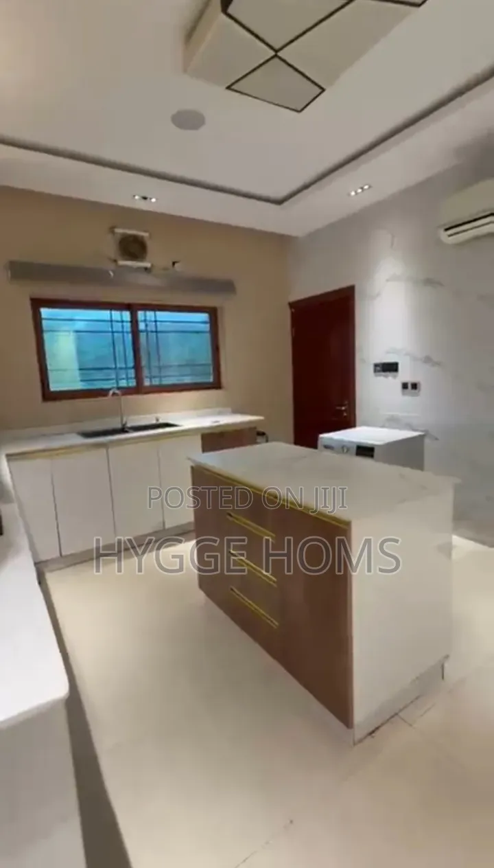3bdrm Apartment in Banana Island Estate for rent