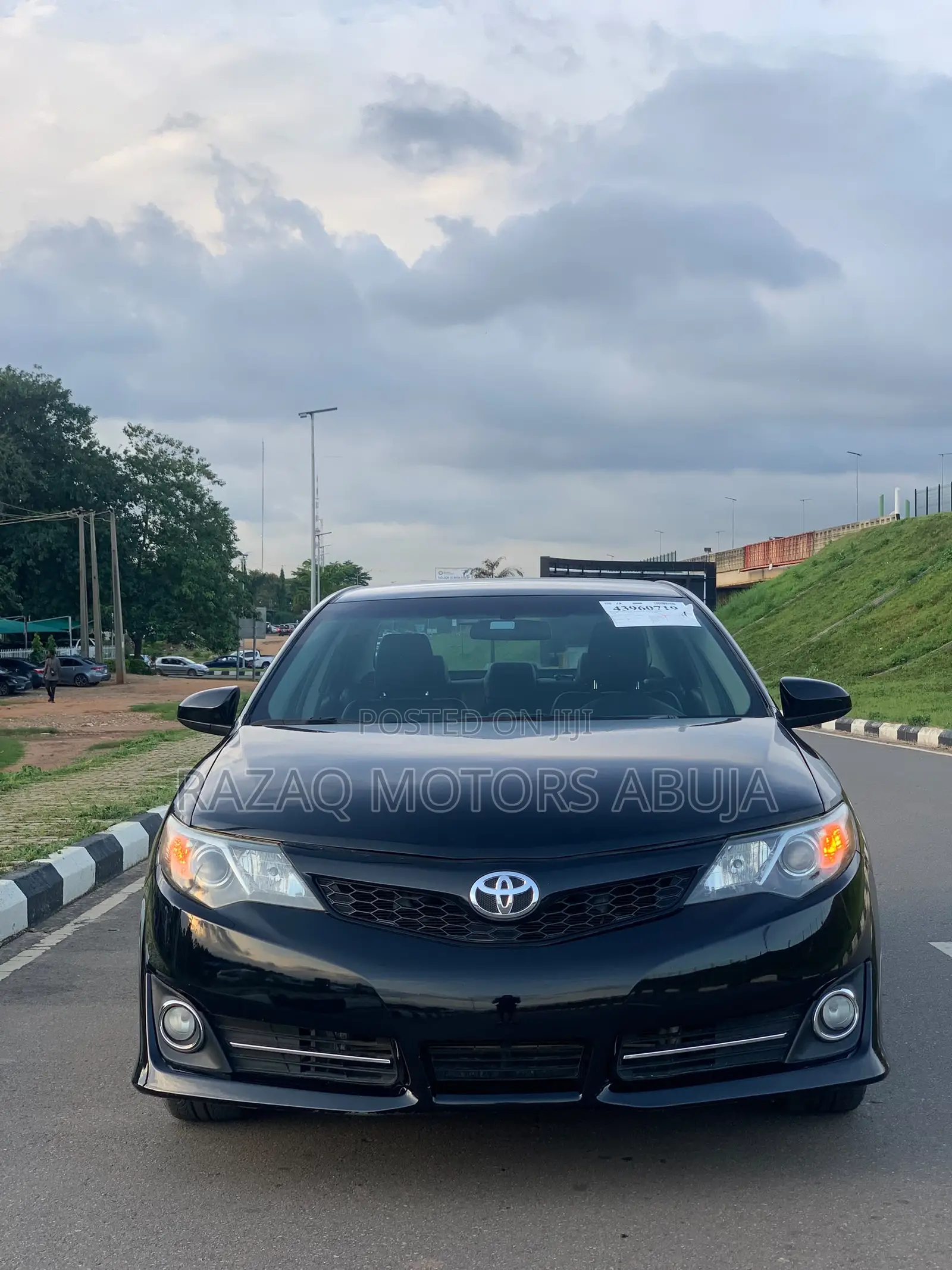 Toyota Camry SE 4dr Sedan (3.5L 6cyl 6A) 2014 Black