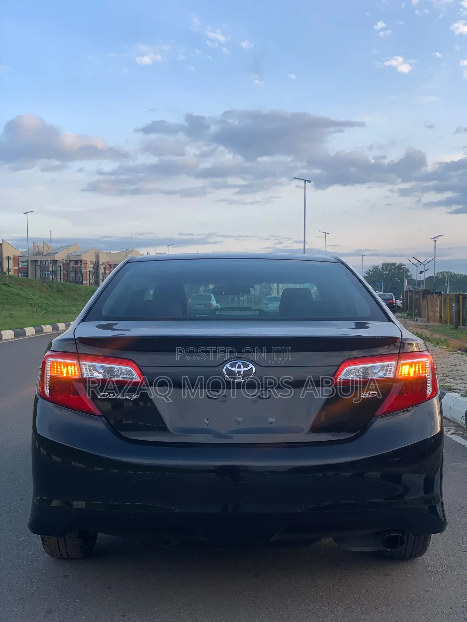 Toyota Camry SE 4dr Sedan (3.5L 6cyl 6A) 2014 Black