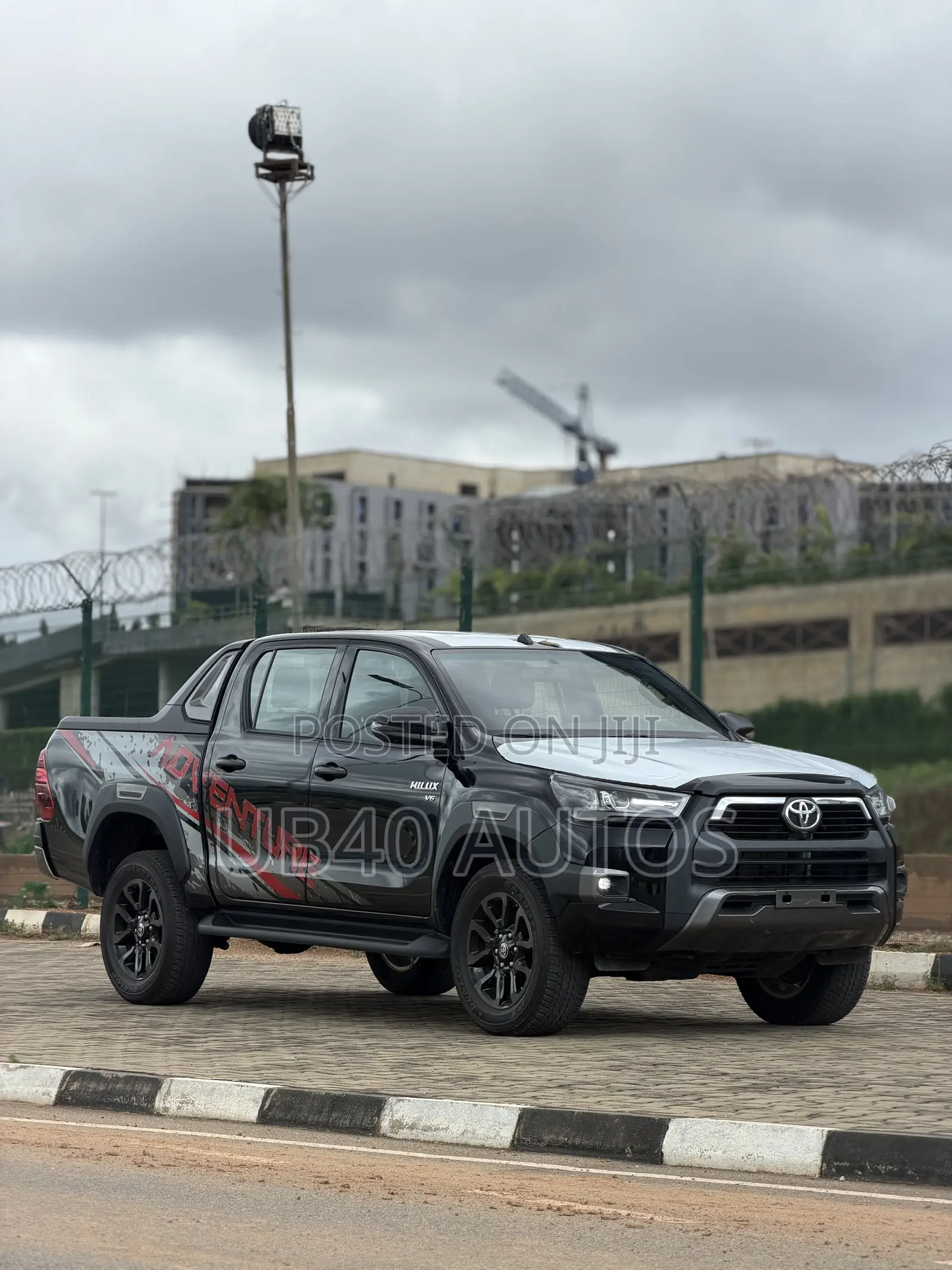 New Toyota Hilux 2025 Black