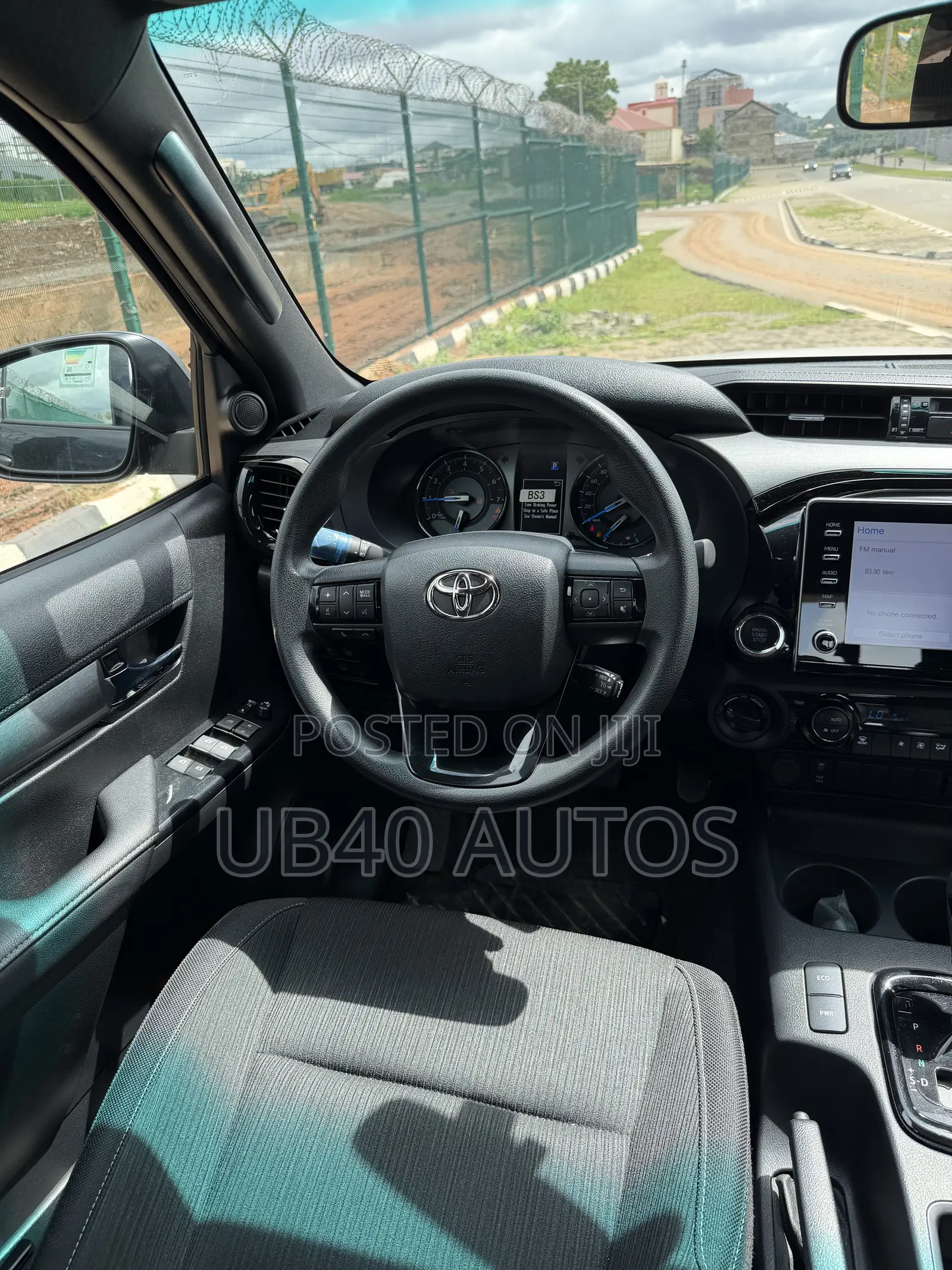 New Toyota Hilux 2025 Black