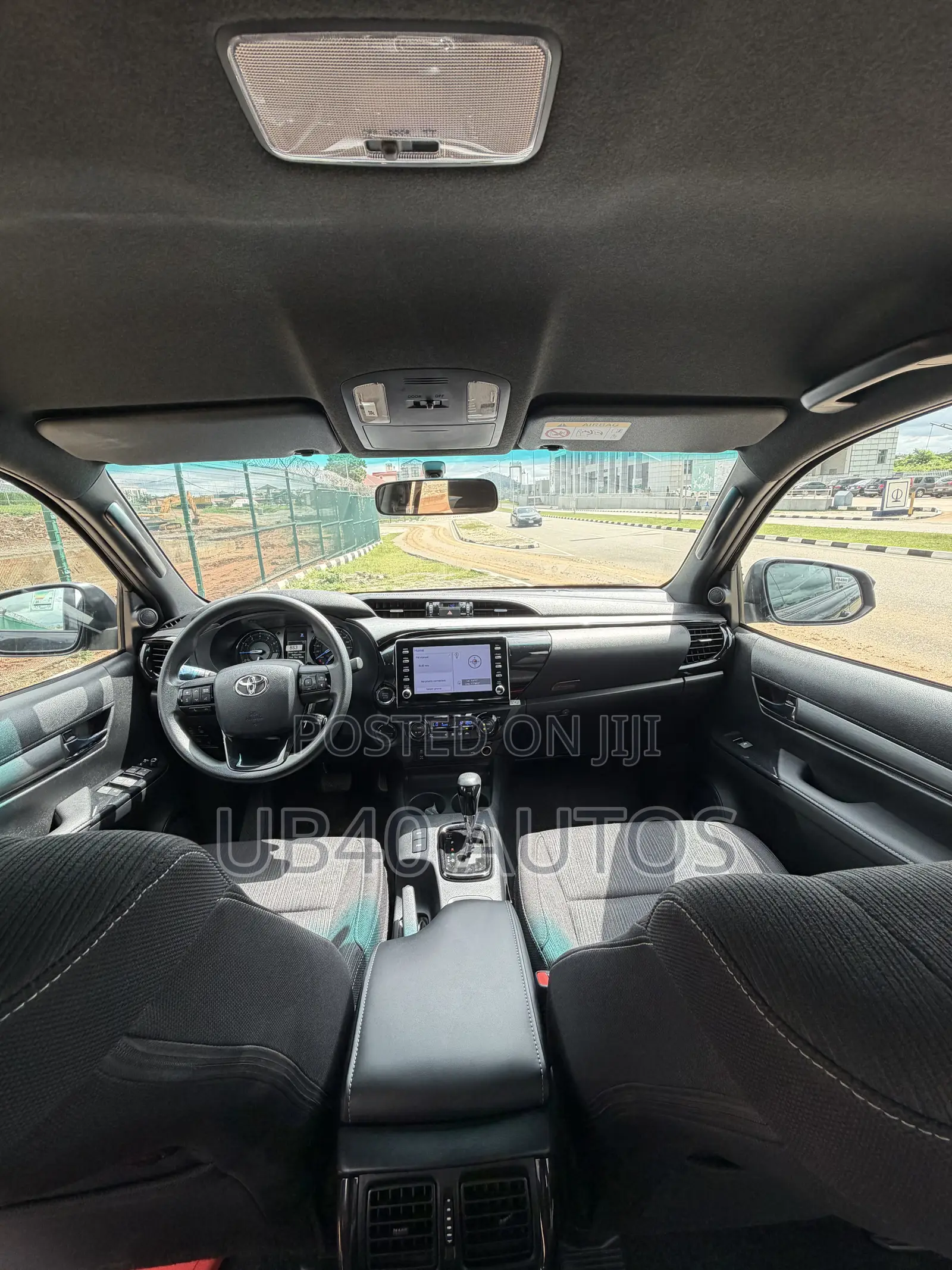 New Toyota Hilux 2025 Black