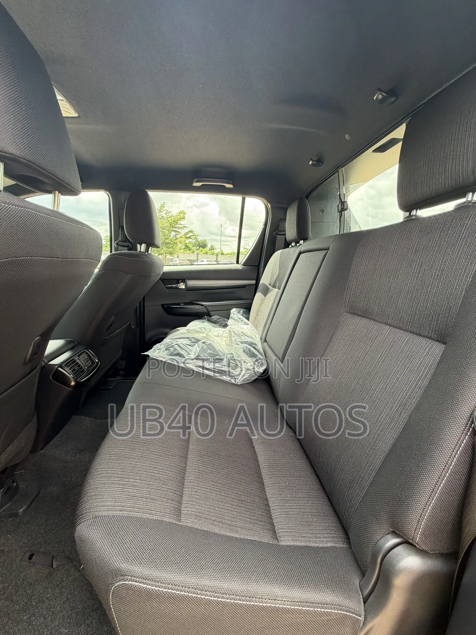 New Toyota Hilux 2025 Black