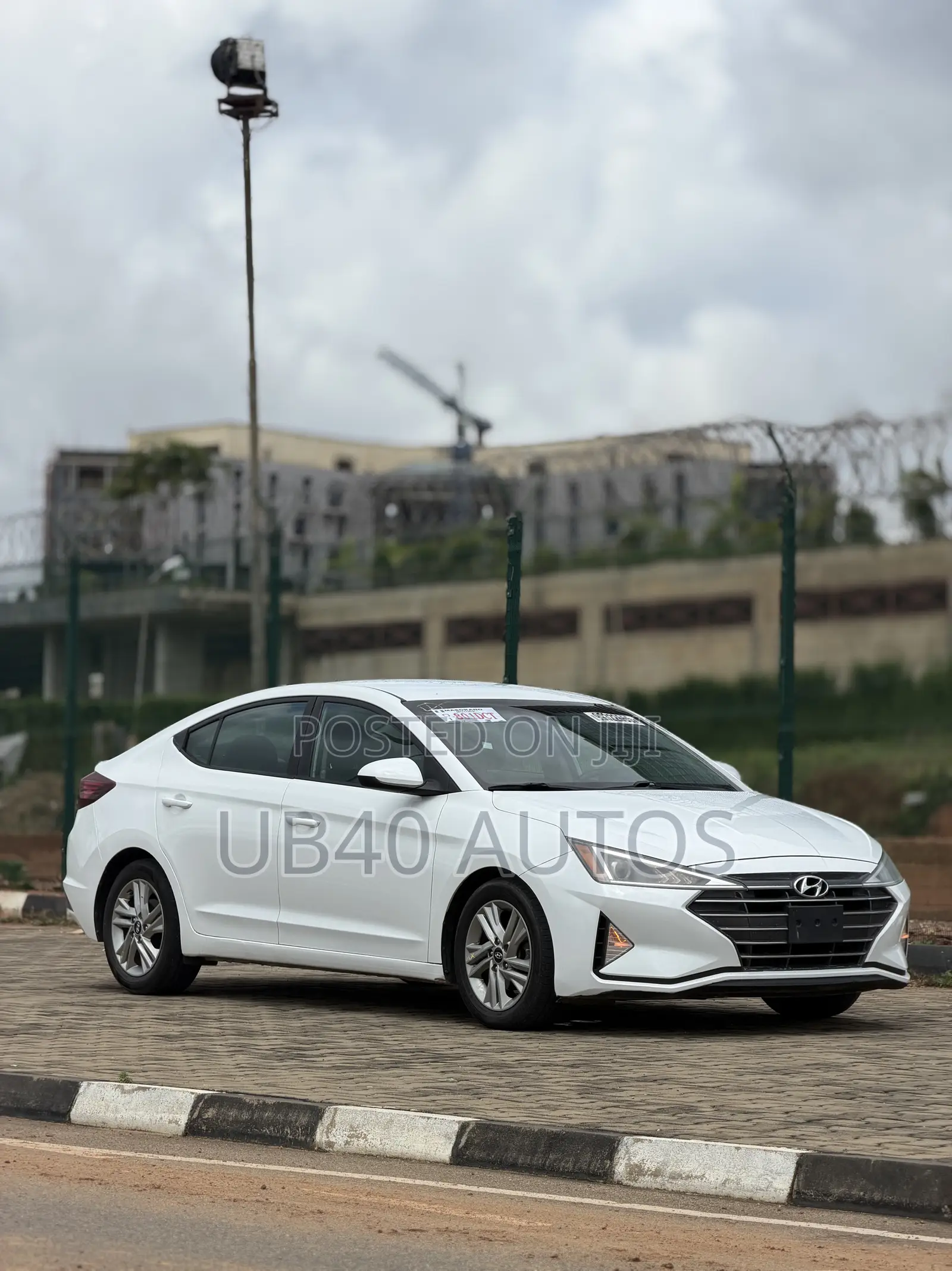 Hyundai Elantra Limited 2019 White