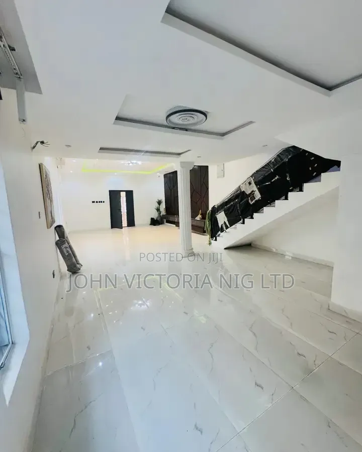 4bdrm Duplex in Magodo Phase One for sale