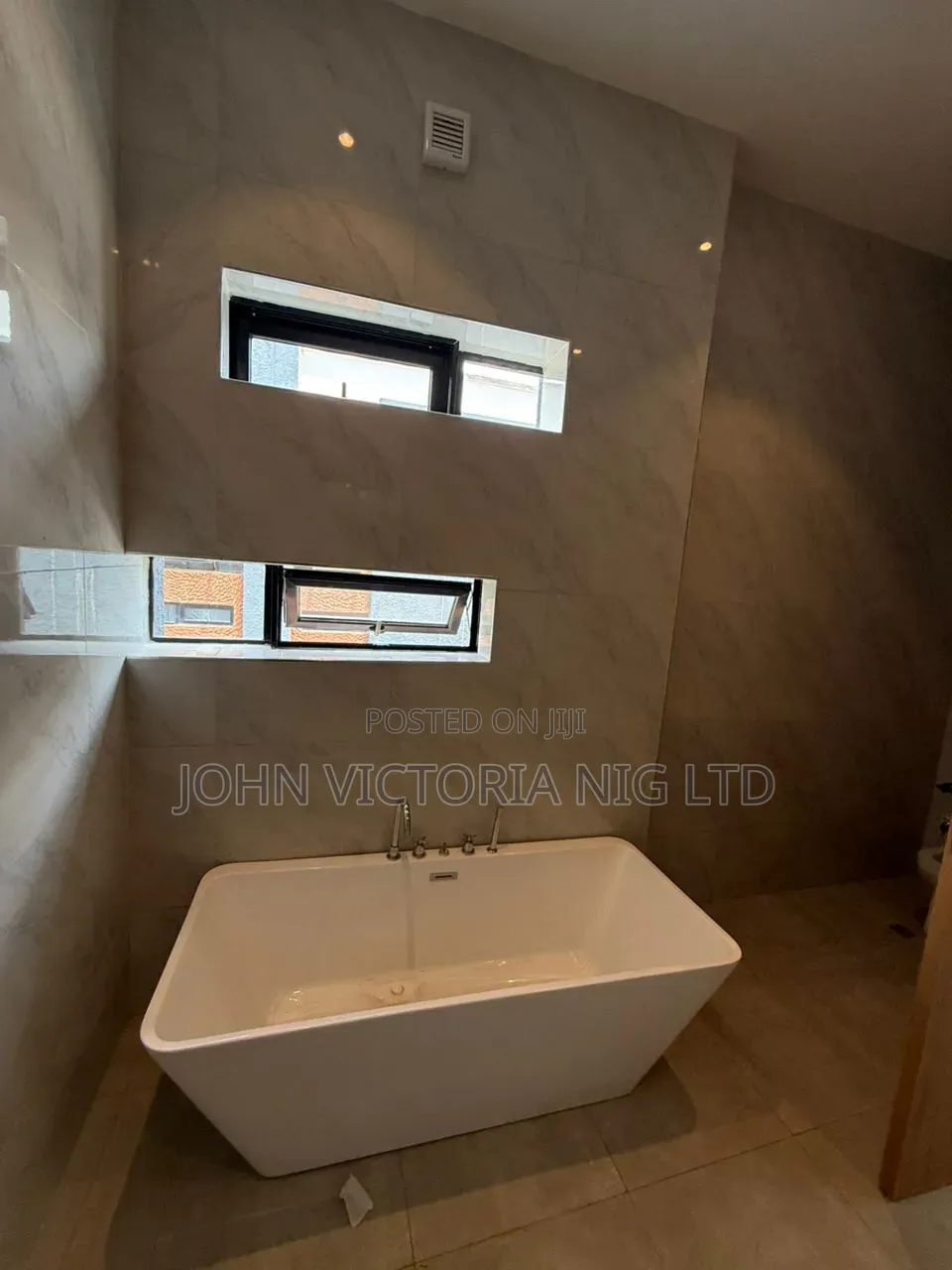 4bdrm Duplex in Magodo Phase One for sale