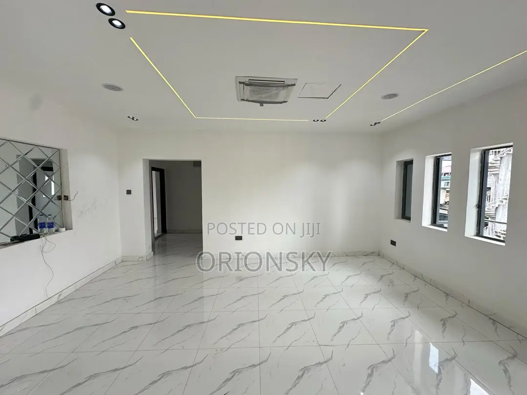 3bdrm Apartment in Ifako-Gbagada for Sale