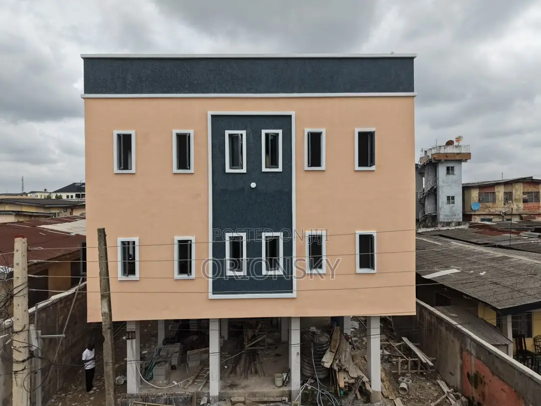3bdrm Apartment in Ifako-Gbagada for Sale