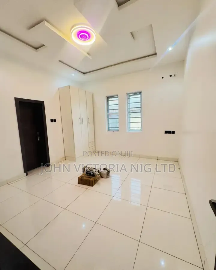 4bdrm Duplex in Magodo Phase One for sale