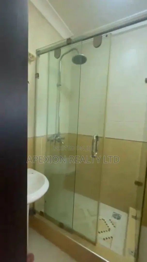 3bdrm Apartment in Lake View Estate for rent