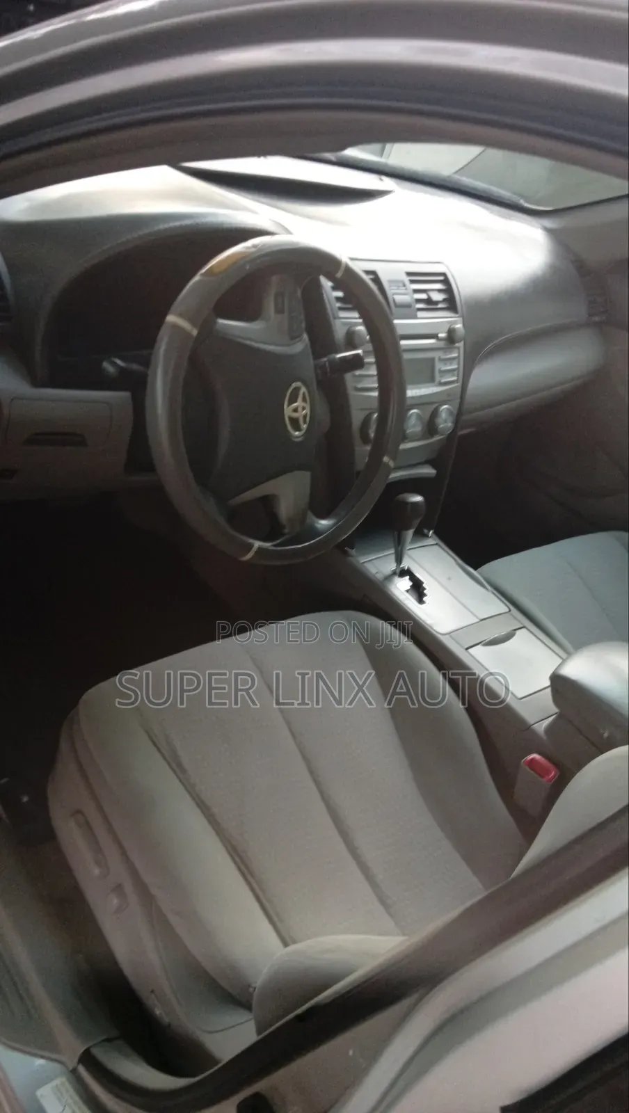 Toyota Camry 2010 Silver