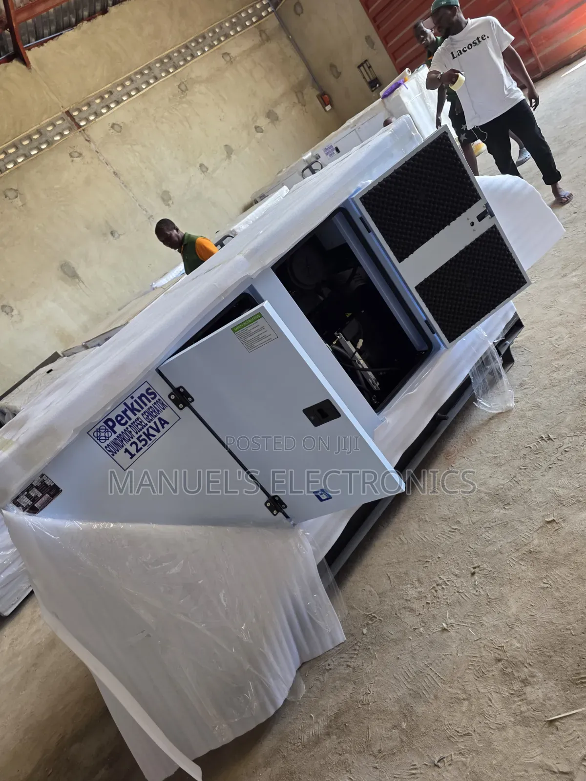 Heavy-Duty Brand New Perkins Diesel Soundproof Gen Sp125kva 100%copper