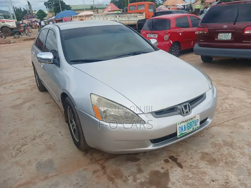 Honda Accord 2006 Silver