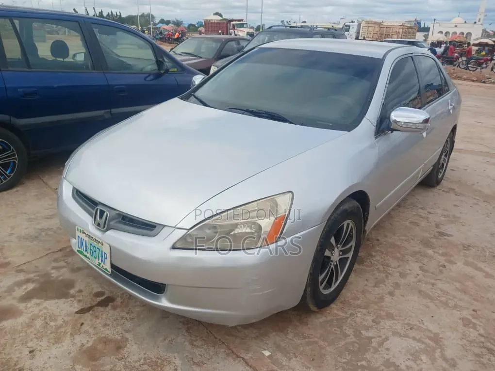 Honda Accord 2006 Silver