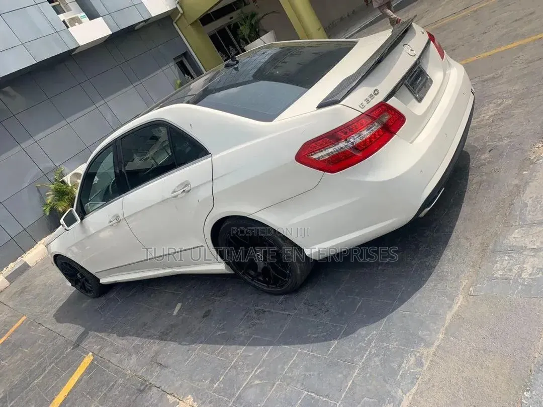 Mercedes-Benz E300 2011 White