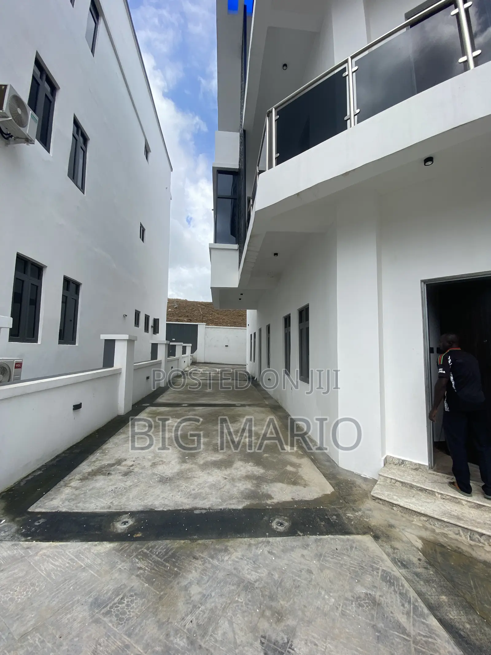 4bdrm Duplex in Guza Main, Guzape District for sale