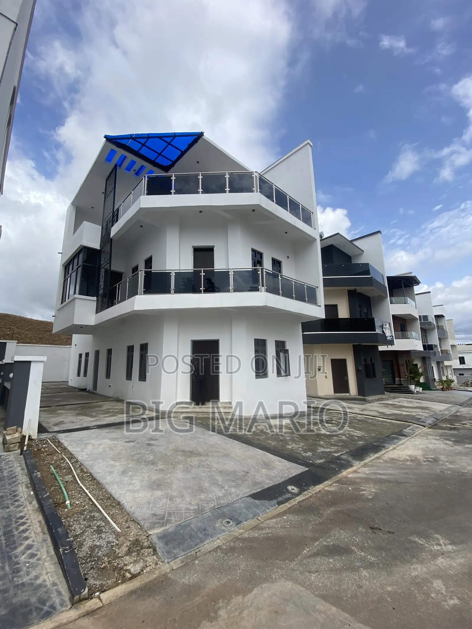 4bdrm Duplex in Guza Main, Guzape District for sale