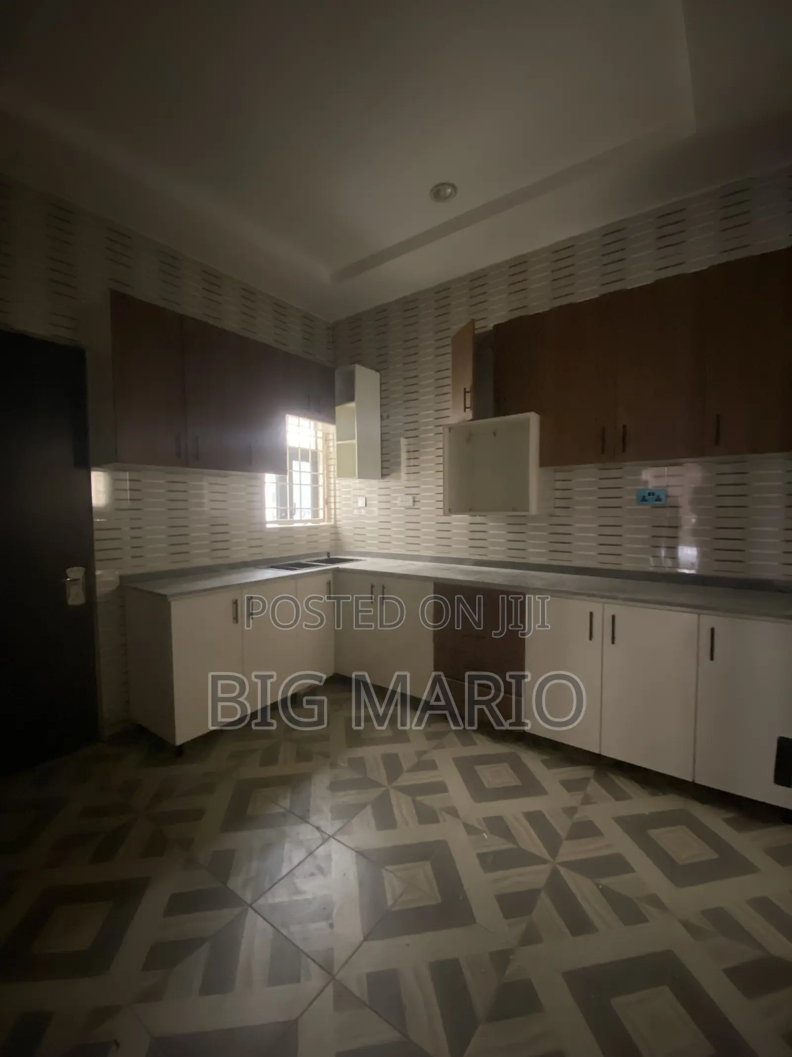 4bdrm Duplex in Guza Main, Guzape District for sale