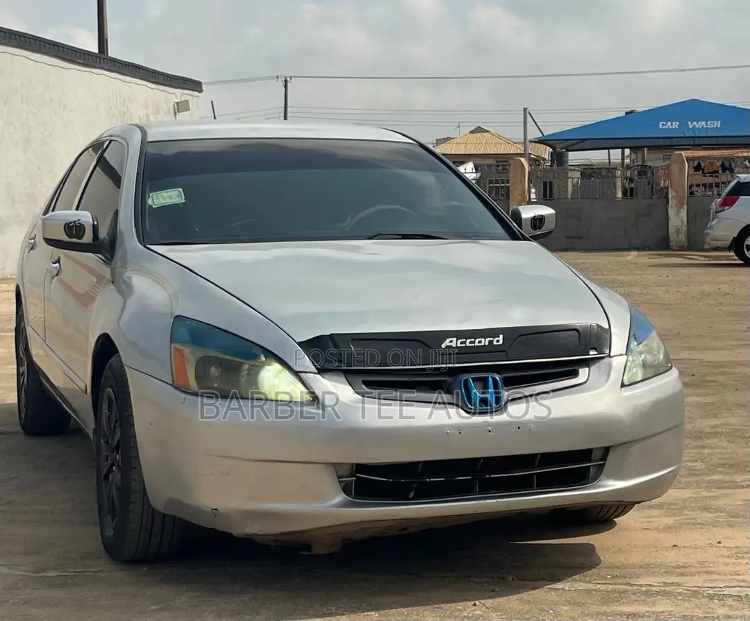 Honda Accord 2005 Silver