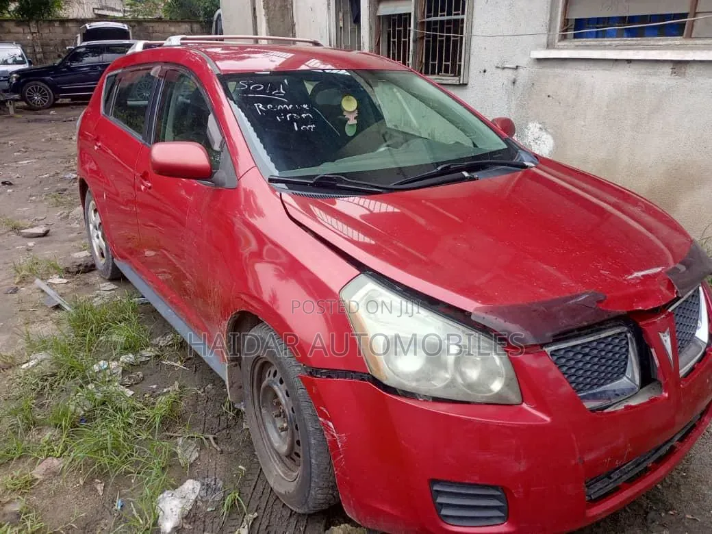 Pontiac Vibe 2010 Maroon