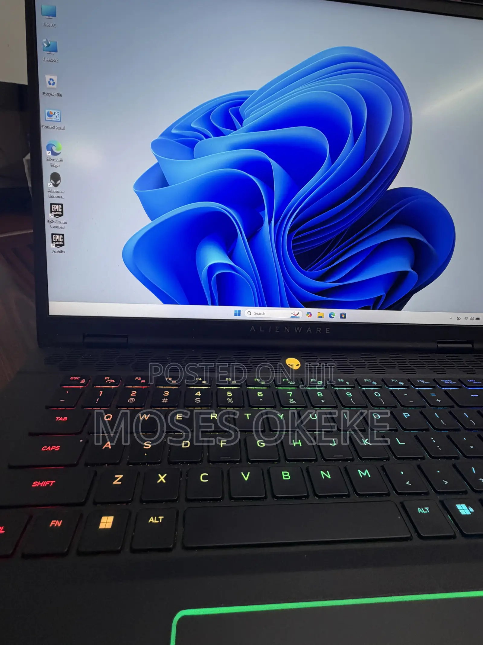 Laptop Alienware M16 R2 16GB Intel Core Ultra 7 SSD 1T