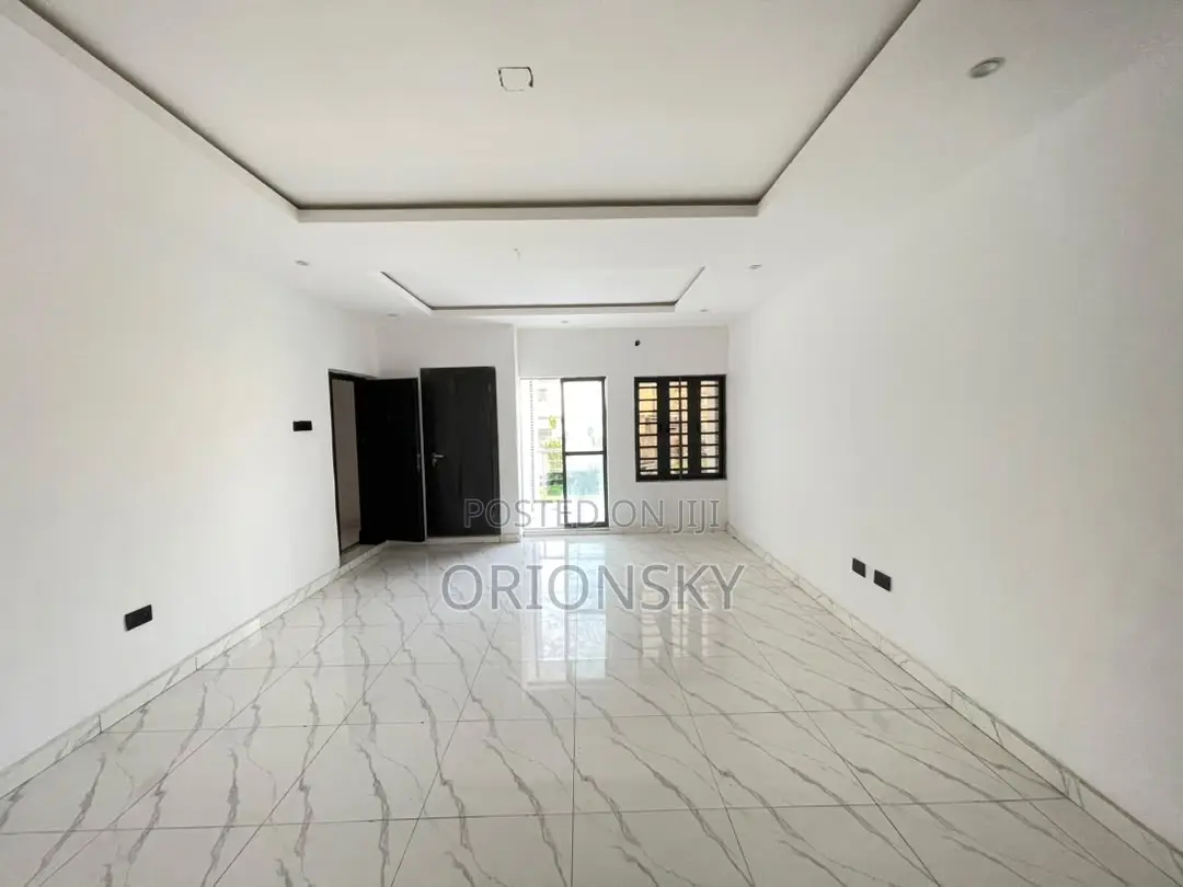 3bdrm Apartment in Ifako-Gbagada for sale