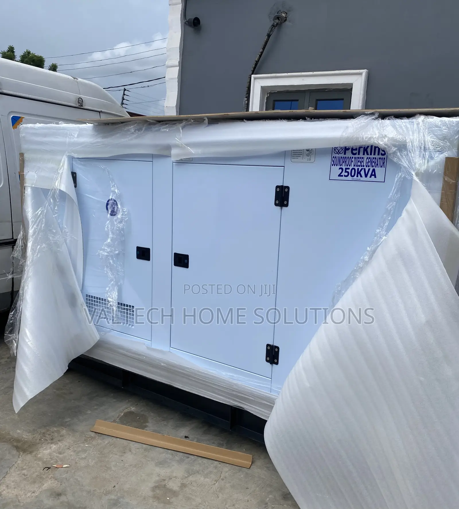 250KVA Perkins Silent Diesel Generator for Factories Companies