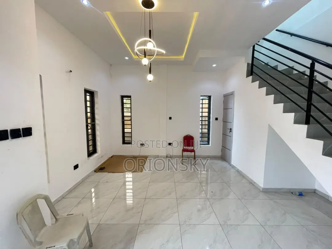 4bdrm Duplex in Ogudu GRA for sale