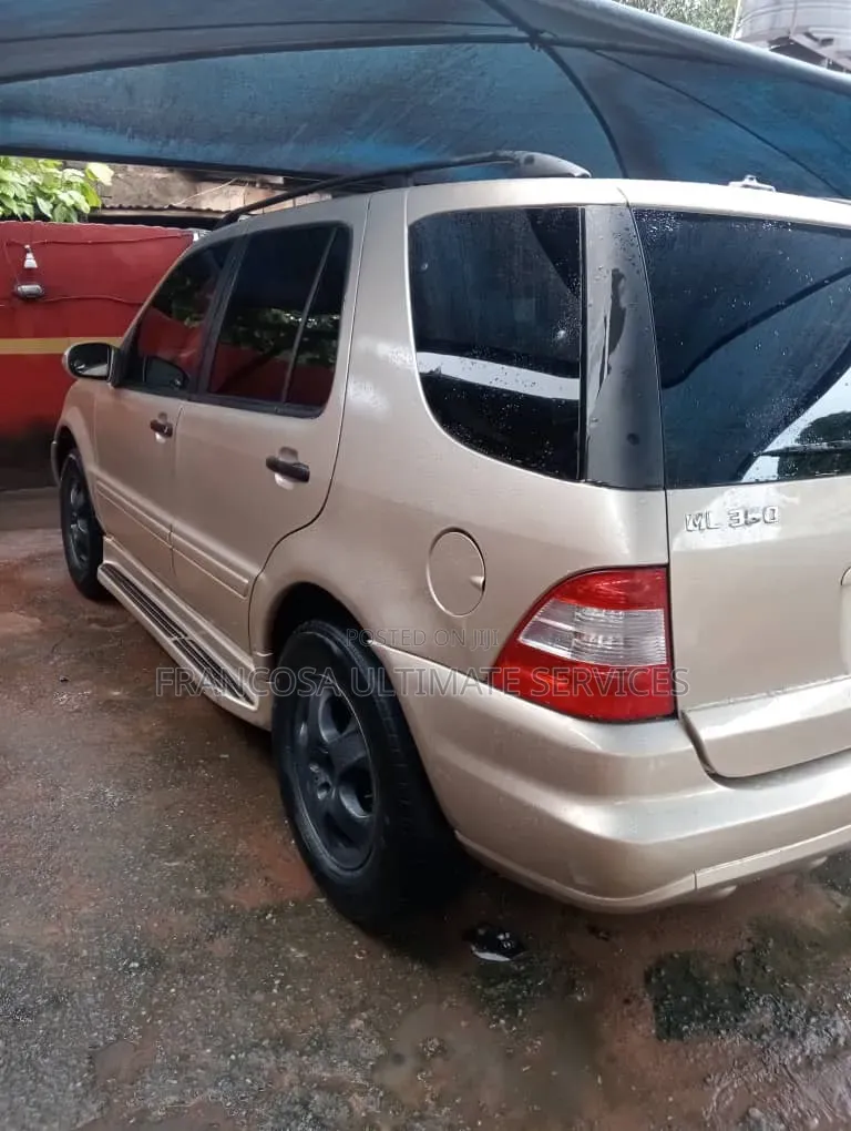 Mercedes-Benz M Class 2005 Gold