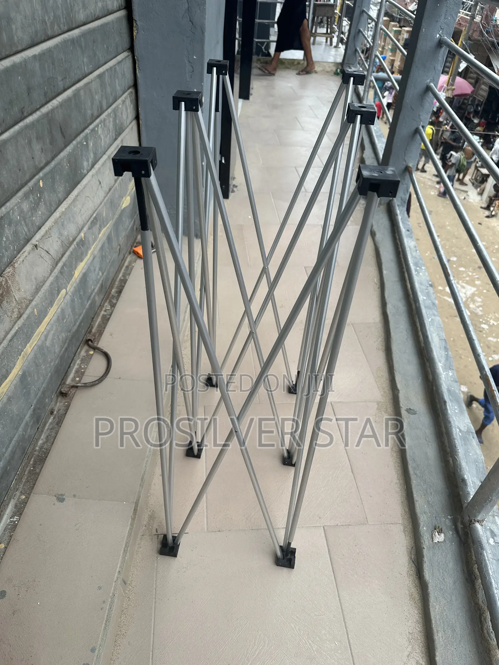Dj 3leg Table Stand