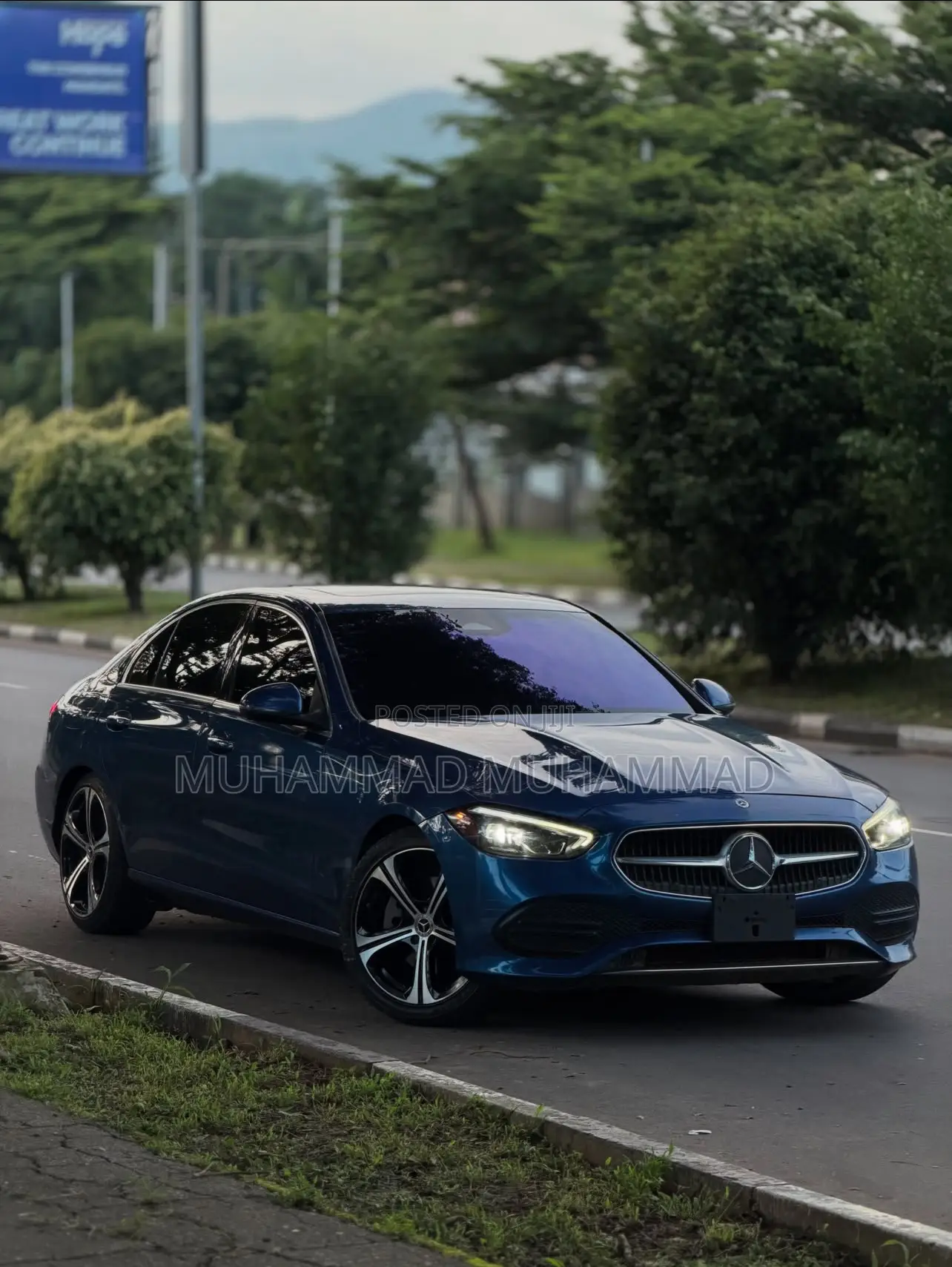 Mercedes-Benz C300 2022 Blue
