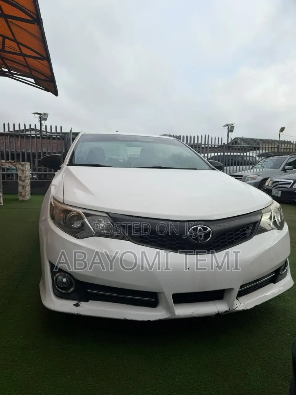 Toyota Camry LE 4dr Sedan (2.5L 4cyl 6A) 2014 White