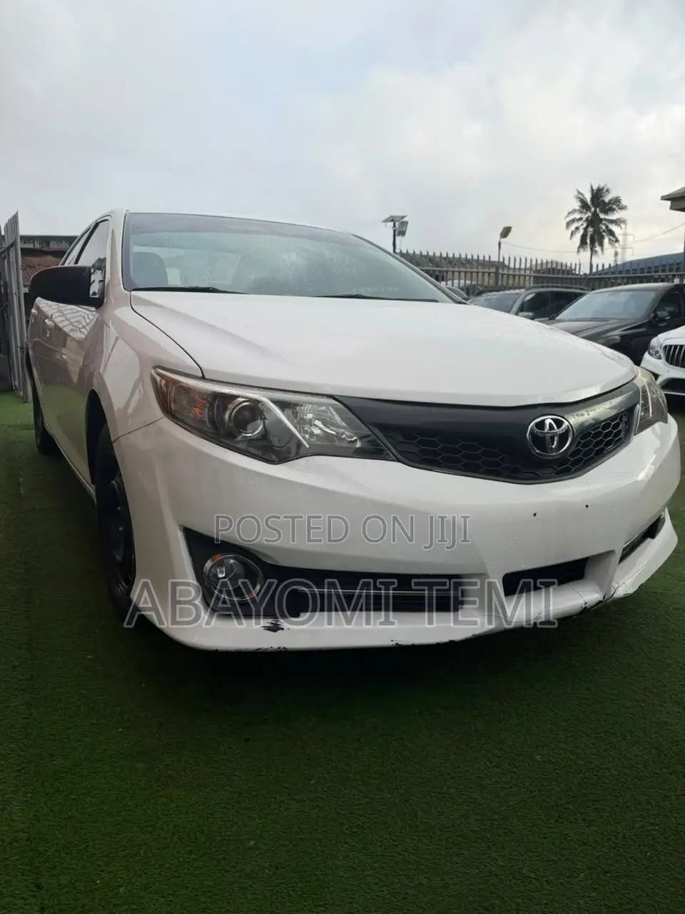 Toyota Camry LE 4dr Sedan (2.5L 4cyl 6A) 2014 White