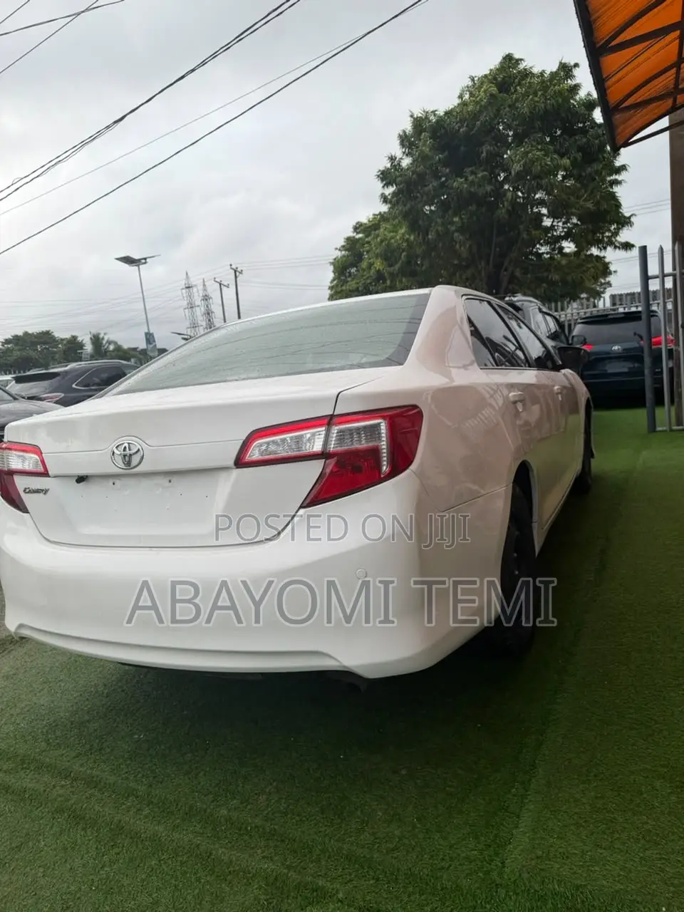 Toyota Camry LE 4dr Sedan (2.5L 4cyl 6A) 2014 White
